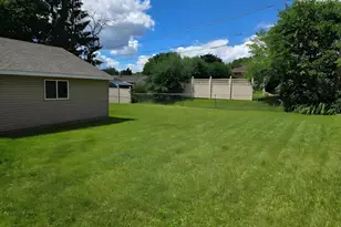 2011 Northwood Dr, North Saint Paul, MN 55109 - Photo 4