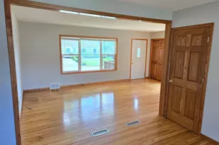 2011 Northwood Dr, North Saint Paul, MN 55109 - Photo 24