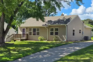 2011 Northwood Dr, North Saint Paul, MN 55109 - Photo 26