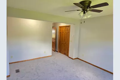2011 Northwood Drive, North Saint Paul, MN 55109 - Photo 32
