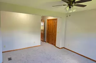 2011 Northwood Dr, North Saint Paul, MN 55109 - Photo 32