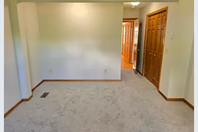 2011 Northwood Drive, North Saint Paul, MN 55109 - Photo 30