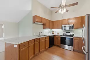 724 Victoria Ct, Stillwater, MN 55082 - Photo 4