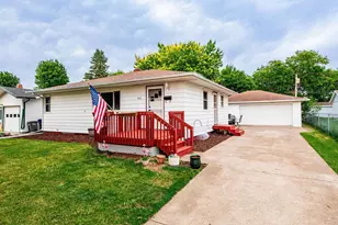 808 15th St N, Moorhead, MN 56560 - Photo 1