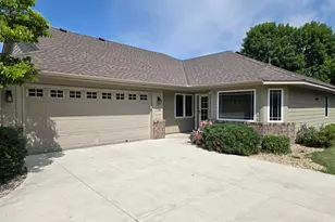 411 Independence Street NE, New Prague, MN 56071 - Photo 2