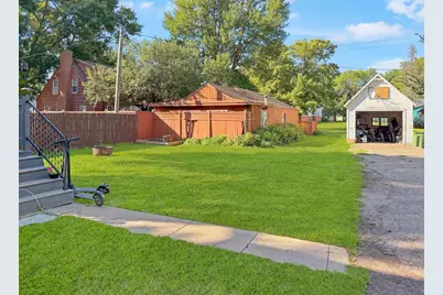 313 Hollett Street, Tracy, MN 56175 - Photo 8