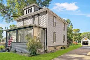313 Hollett St, Tracy, MN 56175 - Photo 2