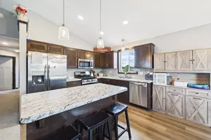 114 Collina Cir, Avon, MN 56310 - Photo 6