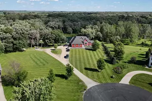 75184 118th Ave, Blooming Prairie, MN 55917 - Photo 4
