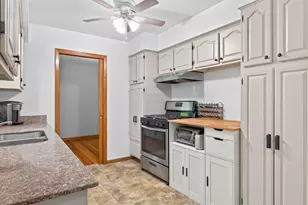 3249 Scott Ave N, Golden Valley, MN 55422 - Photo 10
