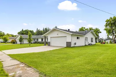 313 & 315 W 3rd Avenue S, Ada, MN 56510 - Photo 2