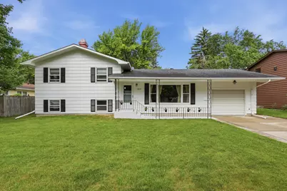 1915 11th Street S, Moorhead, MN 56560 - Photo 1