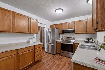 5524 W 137th Street, Savage, MN 55378 - Photo 4