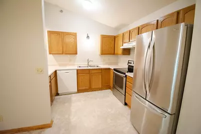 1876 Deerhaven Lane NE #2, Rochester, MN 55906 - Photo 4