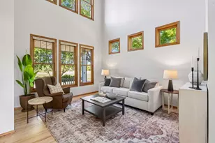 27125 Marsh Pointe Ct, Shorewood, MN 55331 - Photo 8