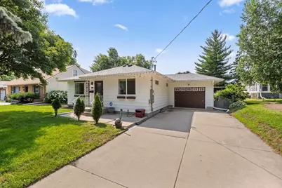 2812 30th Avenue NE, Saint Anthony, MN 55418 - Photo 2