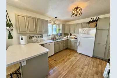 208 Jacobs Way NE, Bemidji, MN 56601 - Photo 6