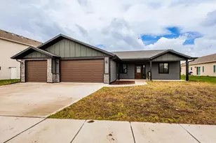 4712 Hampton Loop S, Moorhead, MN 56560 - Photo 1