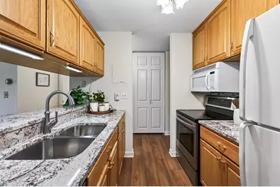 2800 Hamline Avenue N #102, Roseville, MN 55113 - Photo 10