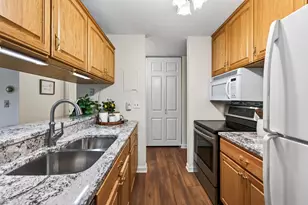 2800 Hamline Ave N, Roseville, MN 55113 - Photo 10