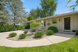 7529 Immanuel Ave S, Cottage Grove, MN 55016 - Photo 4
