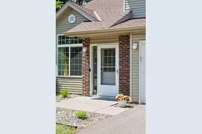 2331 Oakridge Circle, Hudson, WI 54016 - Photo 4