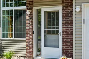 2331 Oakridge Cir, Hudson, WI 54016 - Photo 4