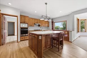 5900 Otter Ridge Cir, White Bear Lake, MN 55110 - Photo 8