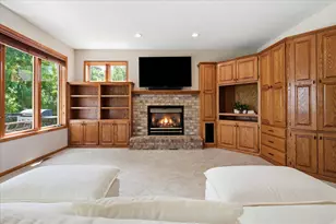 5900 Otter Ridge Cir, White Bear Lake, MN 55110 - Photo 12