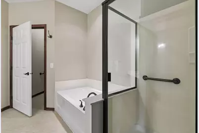1256 County Road D E #101, Maplewood, MN 55109 - Photo 20