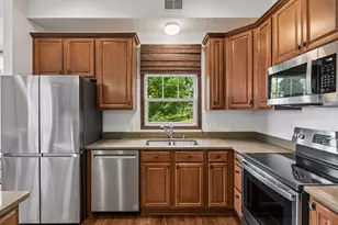 1256 County Rd D E, Maplewood, MN 55109 - Photo 14