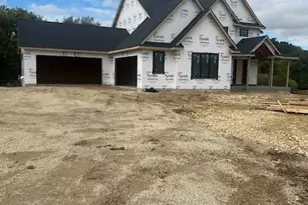 4463 Millie Meadow Dr SW, Rochester, MN 55902 - Photo 2