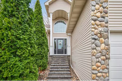 13316 Commonwealth Drive, Burnsville, MN 55337 - Photo 4