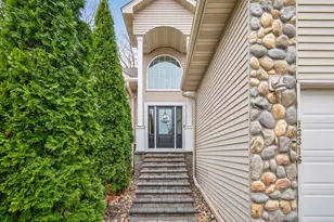 13316 Commonwealth Dr, Burnsville, MN 55337 - Photo 4