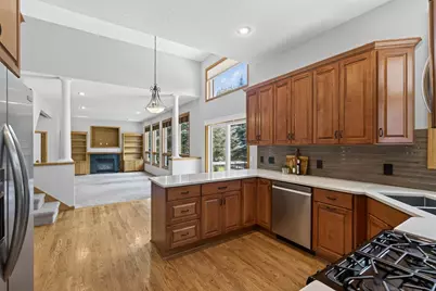 15004 Willa Court, Burnsville, MN 55306 - Photo 4