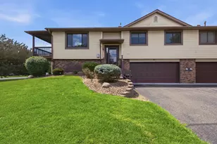 5591 Donegal Dr, Shoreview, MN 55126 - Photo 2