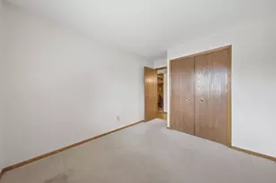 5591 Donegal Dr, Shoreview, MN 55126 - Photo 16