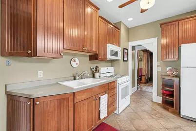 998 Minnehaha Avenue W, Saint Paul, MN 55104 - Photo 4