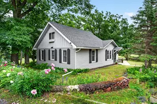 910 1st St, Spooner, WI 54801 - Photo 4