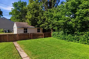 1722 Winnebago St, La Crosse, WI 54601 - Photo 20