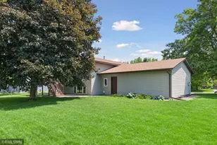 1016 Bluff Pointe Dr, Chaska, MN 55318 - Photo 40