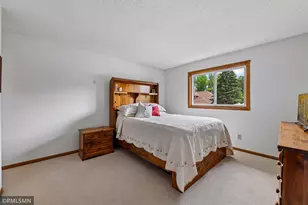 1016 Bluff Pointe Dr, Chaska, MN 55318 - Photo 18