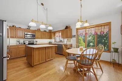 650 Bridle Ridge Road, Eagan, MN 55123 - Photo 8