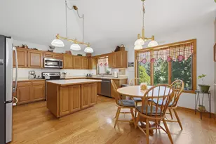 650 Bridle Ridge Rd, Eagan, MN 55123 - Photo 8