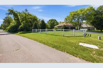 650 Bridle Ridge Road, Eagan, MN 55123 - Photo 34