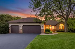 650 Bridle Ridge Rd, Eagan, MN 55123 - Photo 1