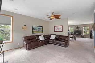 715 Village Pkwy, Circle Pines, MN 55014 - Photo 12