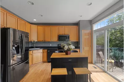 715 Village Parkway, Circle Pines, MN 55014 - Photo 6