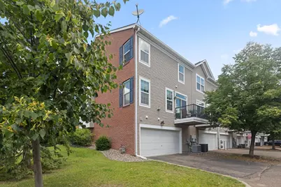 715 Village Parkway, Circle Pines, MN 55014 - Photo 4