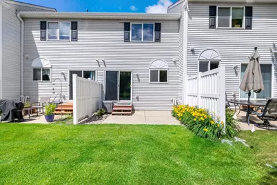7772 Arboretum Village Circle, Chanhassen, MN 55317 - Photo 10